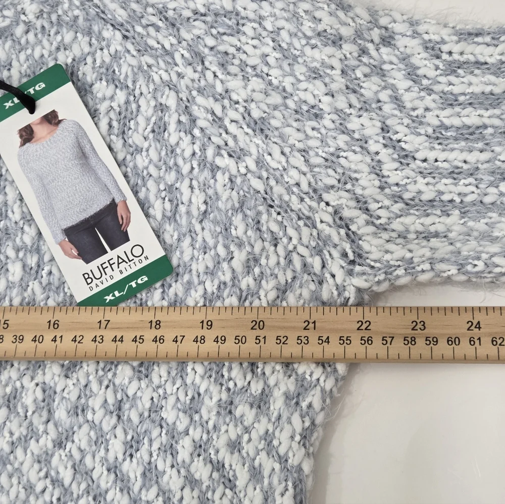 Buffalo David Bitton Blue and White Knit Acrylic Eyelash Sweater Size XL